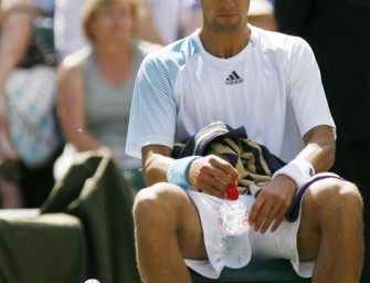 Safin schaltet Australian-Open-Sieger Djokovic aus