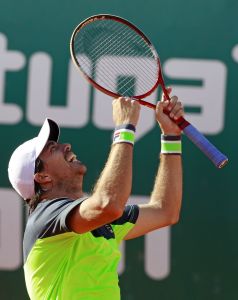 Im Finale gegen Tomas Berdych holte sich Carlos Berlocq (Nr. 62) seinen zweiten Titel auf der ATP-Tour.