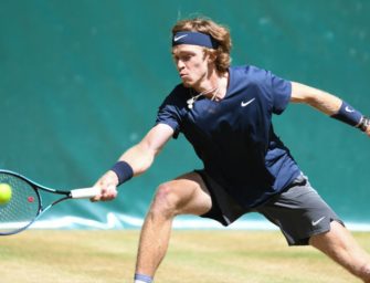 Halle: Rublev spielt um den Titel