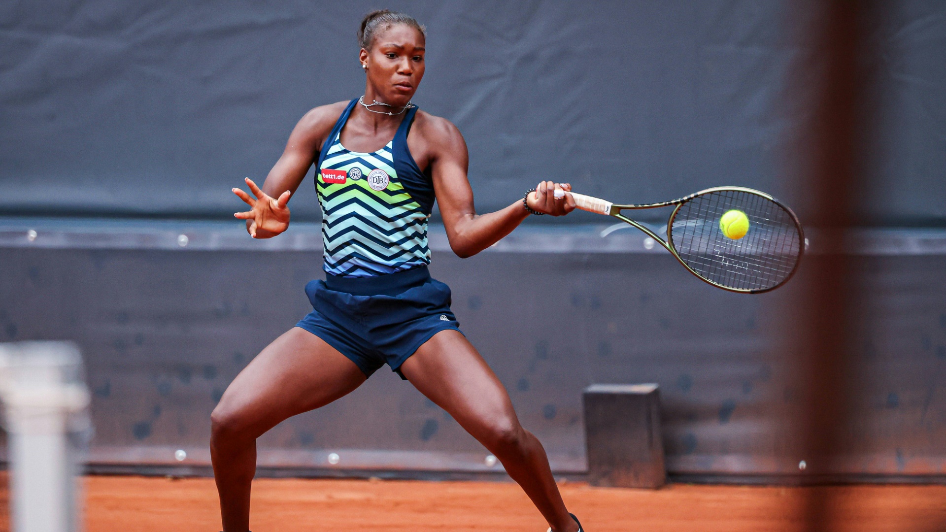 Noha Akugue verpasst Titel in Hamburg tennis MAGAZIN