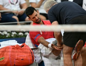 Mit Knieproblemen und Mühe: Djokovic weiter auf Olympia-Goldkurs