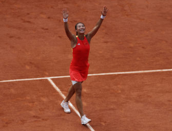 Qinwen Zheng gewinnt Olympia Gold: 9 Fakten zu Chinas Tennis-Stolz